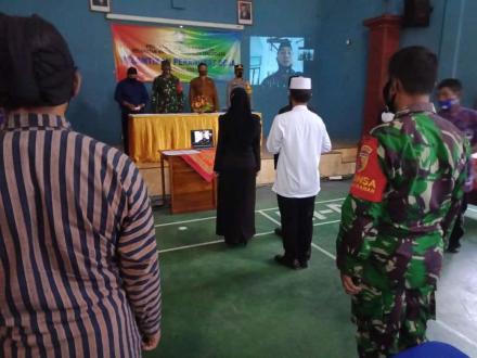 Meski Diisolasi, Kepala Desa Sawahan Tetap Melaksanakan Pelantikan Perangkat Desa